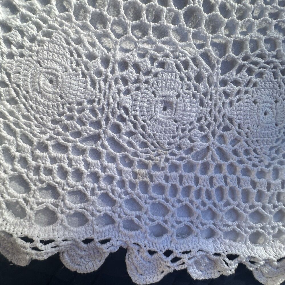 Vtg Crochet Christmas Tree Skirt 50” Large Handmade White Cotton Lined Decor